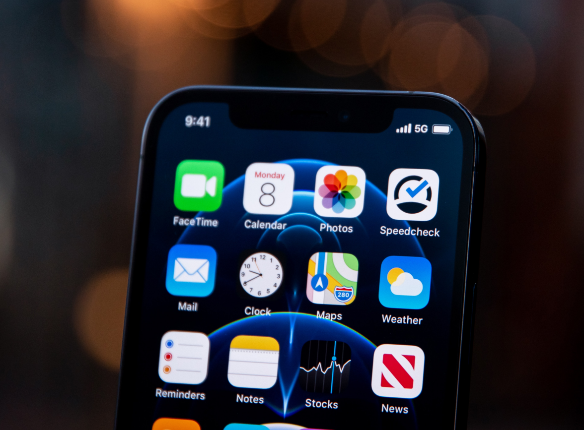 魏县苹果手机维修分享为什么 iPhone 12 在冬季会自动关机 