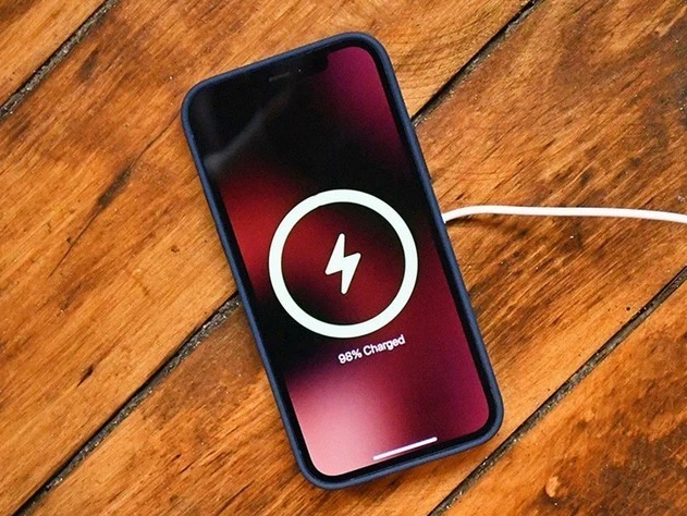 魏县苹果手机维修分享iPhone 12可以随便充电吗 